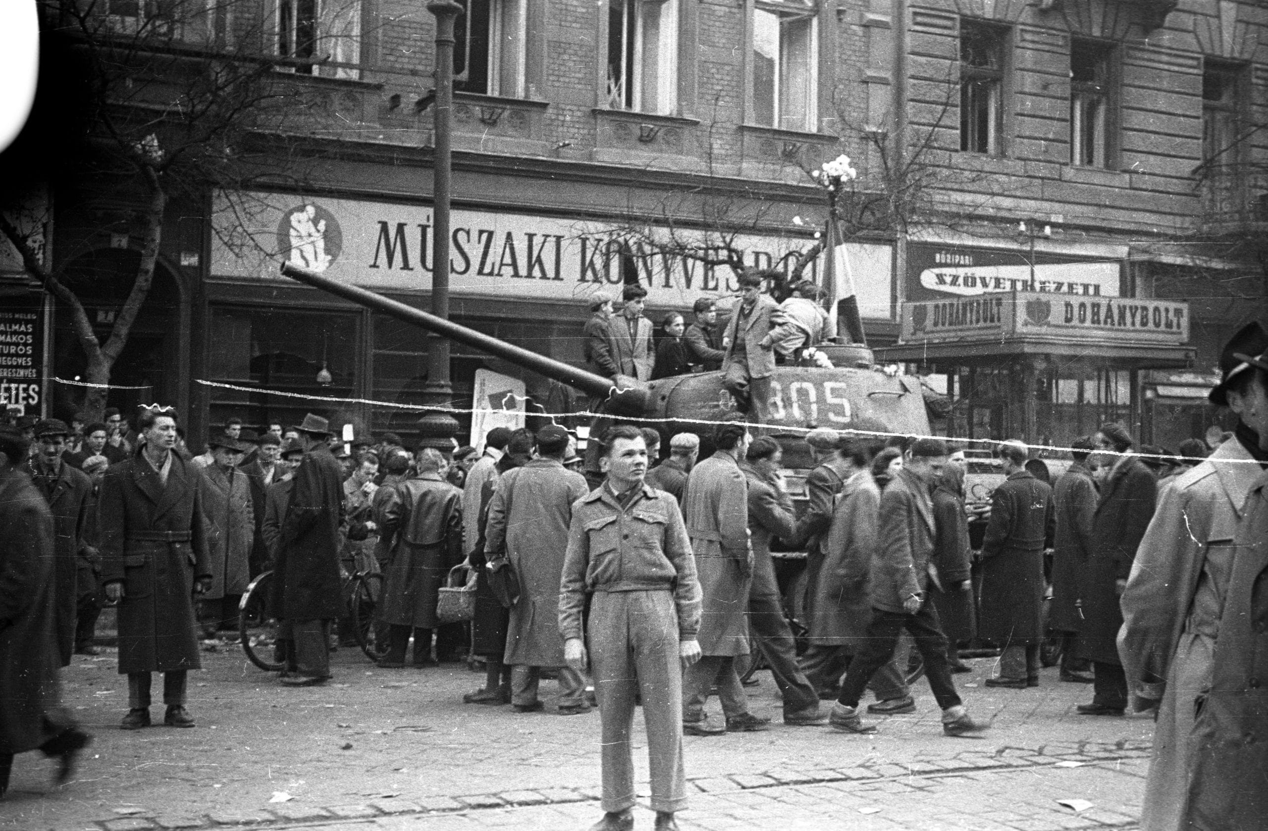 The Crumbling Foundation Of Communism: Why It'S Failing - hxk5sbz
